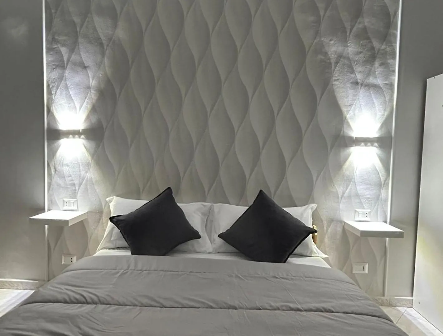 Ac Domus Apartment Naples Italy